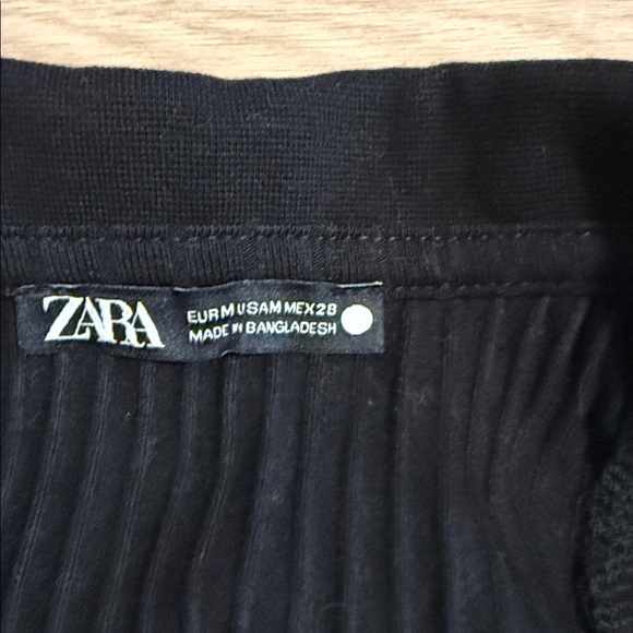 Zara Ribbed Collared Tank - Picture 2 of 3